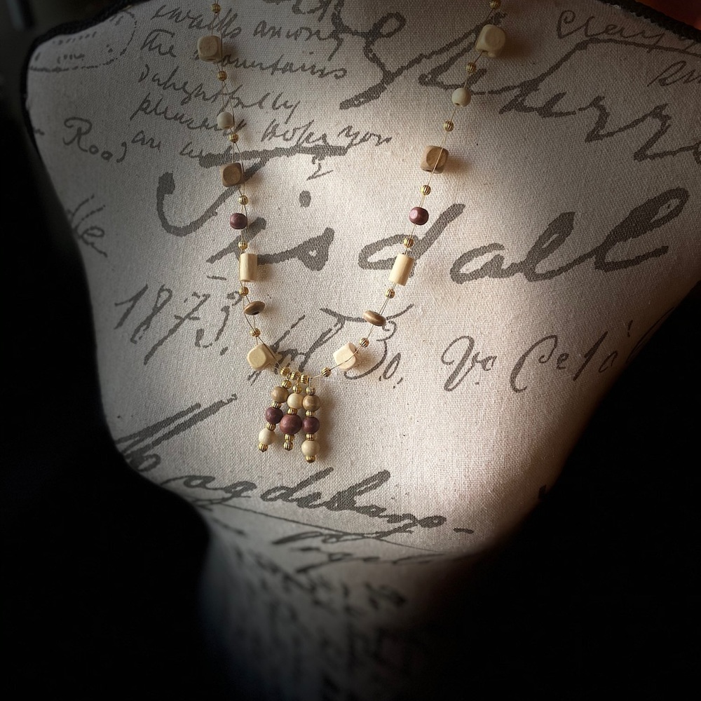 Wood beads necklace